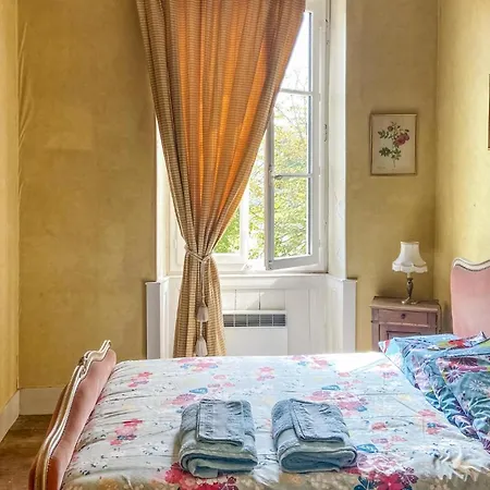 7 Bedroom In *